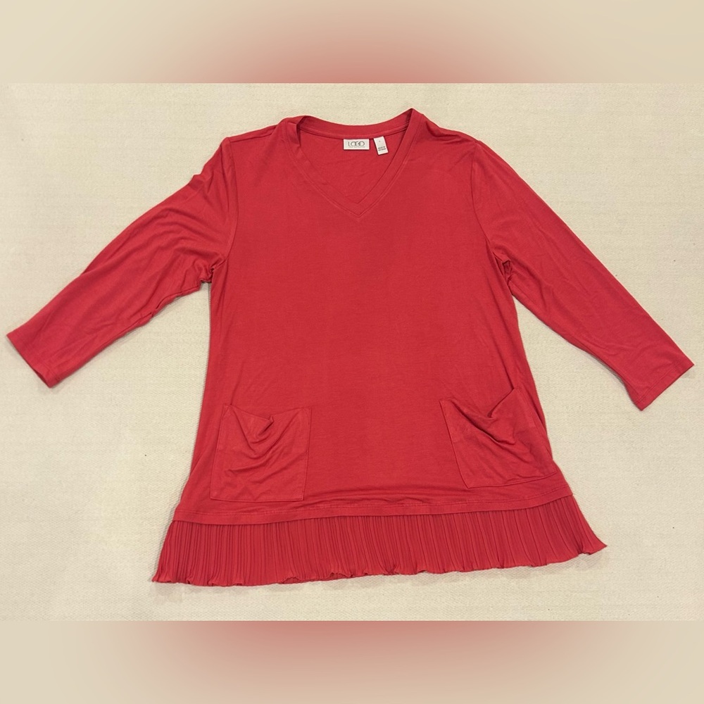 LOGO By Lori Goldstein Top V Neck With Broomstick Hem 3/4 Sleeves Coral Sz S